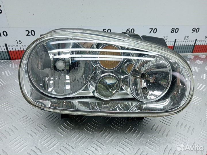 Фара передняя для Volkswagen Golf 4 1J1941016C