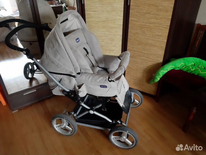 Детская коляска Chicco