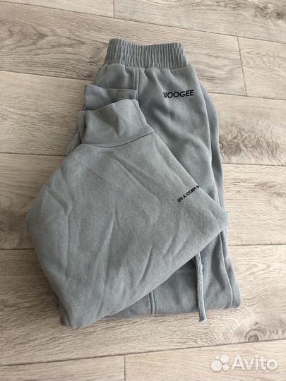 Спортивный костюм женский