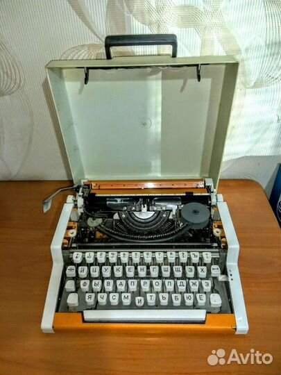 Пишущая машинка