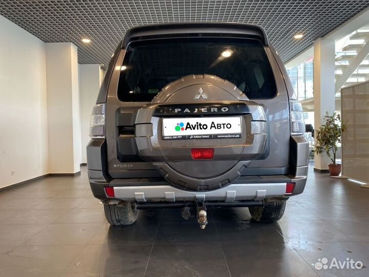 Mitsubishi Pajero 3.2 AT, 2011, 179 626 км