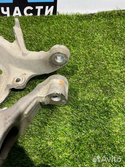 Рычаг задний левый нижний Ford Mustang