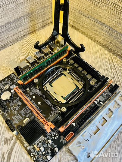 Комплект x99 2011-3 Xeon E5 2640v3 16gb DDR4