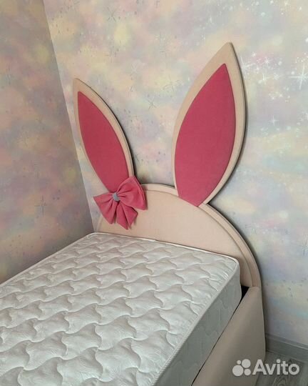 Детская кровать зайчик