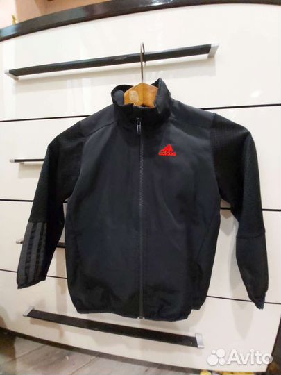 Спортивный костюм adidas для мальчика 110