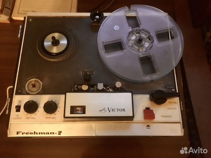 Катушечный магнитофон Victor TR-671