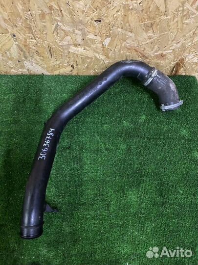 Патрубок интеркулера на Volvo S80 S60 B5254T6 T14