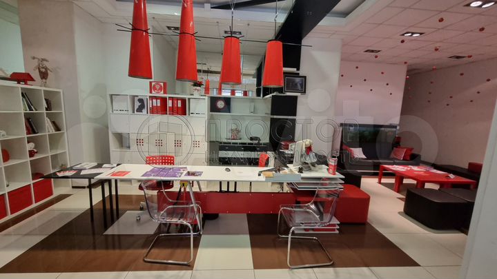 Сдам торговое помещение, 367 м²