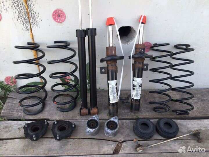 Задние пружины с амортизатрами Ford Fusion