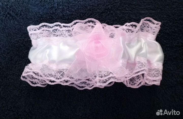 Подвязки ,букеты на свадьбу