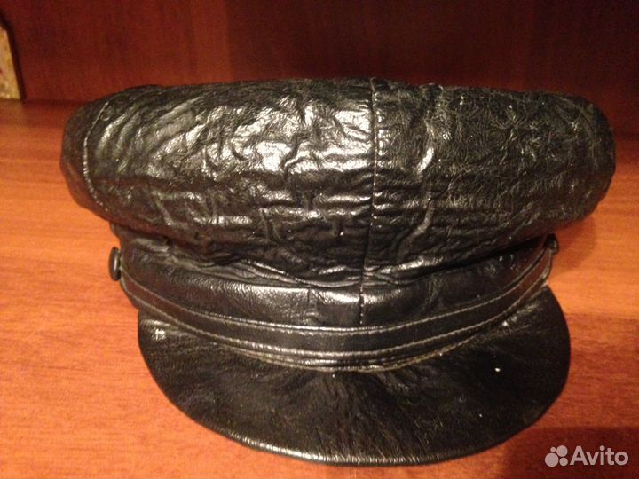 Кепка кожаная