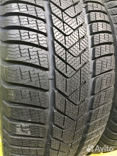 Pirelli Winter Sottozero 3 245/45 R19 и 275/40 R19 102V