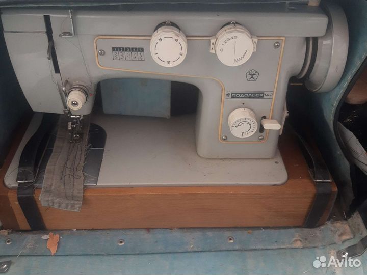Швейная машина Подольск 142