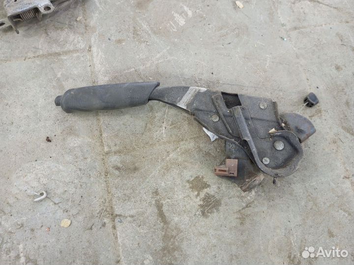 Ручник toyota corolla е 100 е 10