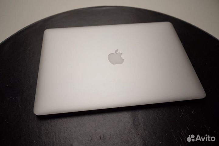 Apple MacBook pro 15 2015 i7 16g 512