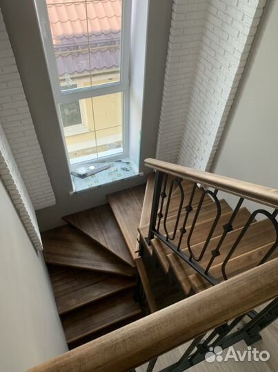 Лестницы на металлическом каркасе, перила