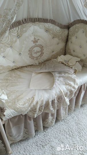 Продаю комплект,Кровать,Балдахин в подарок