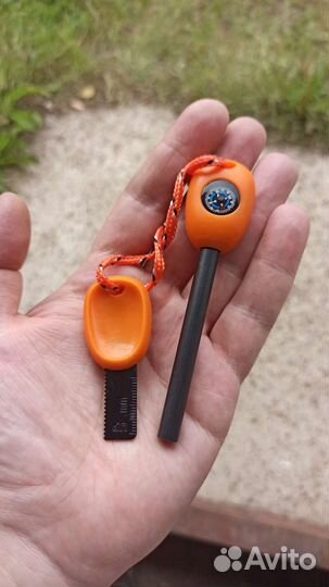 Огниво со свистком и линейкой