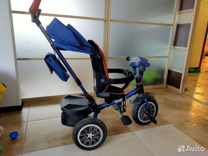 Трехколесный велосипед BMW