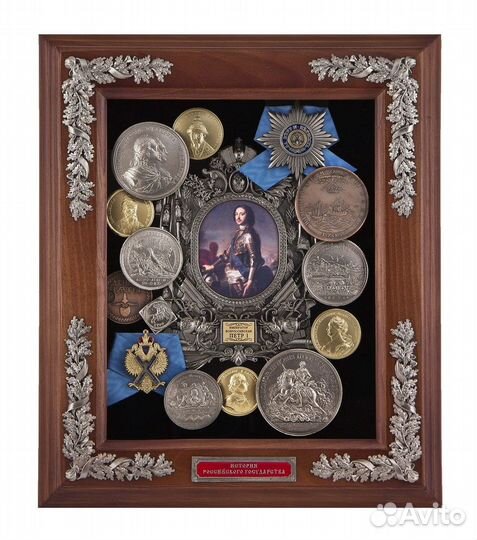 Ключница. Петр I. Дерево. Эмаль