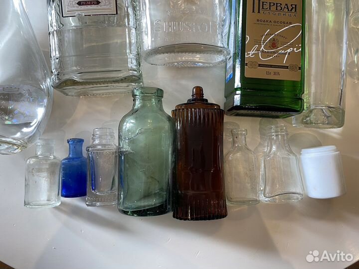 Бутылка стеклянная, аптечные пузырьки, банки