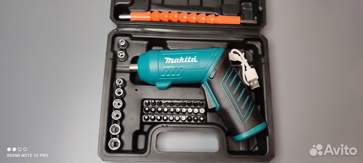 Аккумуляторная отвертка makita