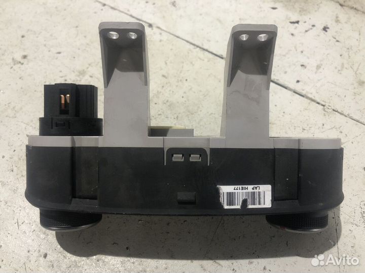 Блок управления отопителем Hyundai ix35