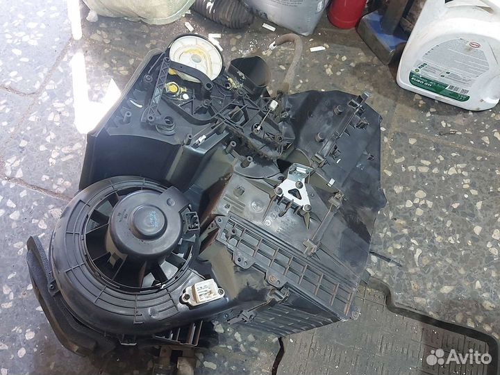 Корпус печки на Ford focus 2 в сборе, по частям