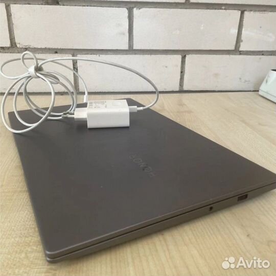 Игровой Honor MagicBook X15 ноутбук копьютер