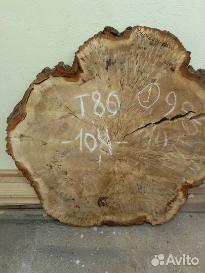 Слэб дерева и спилы