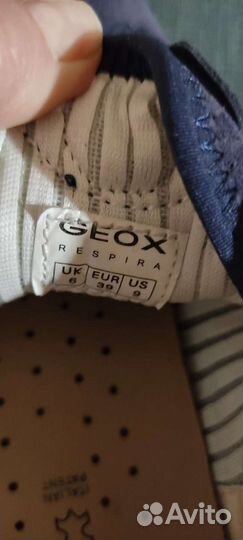 Кроссовки Geox женские 39 размер
