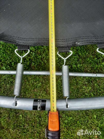 Батут с защитной сеткой