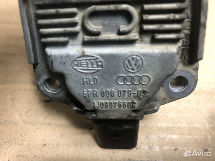 Датчик уровня масла Volkswagen Tiguan 08-17