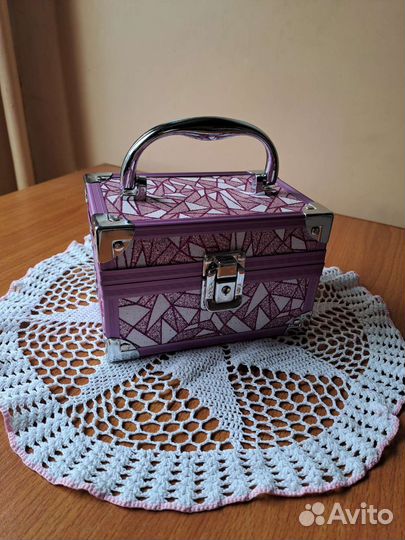 Шкатулка для украшений новая