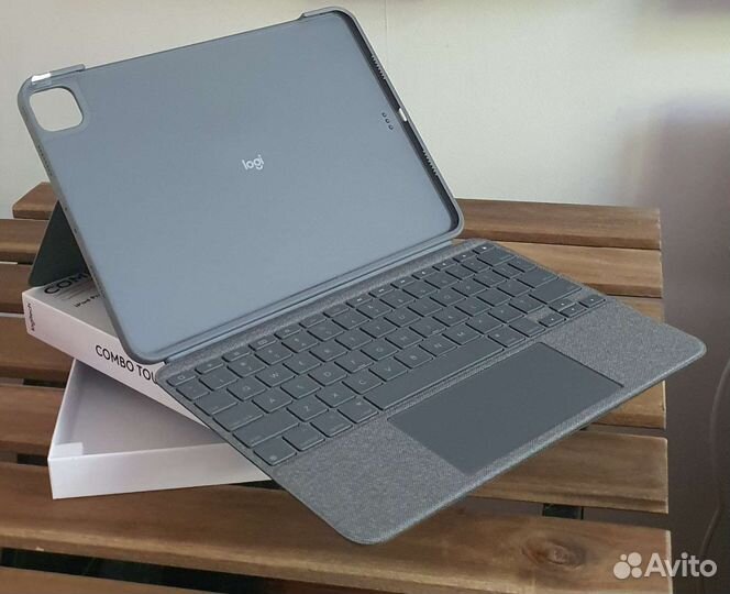 Чехол с клавиатурой iPad 11 Новый combo touch