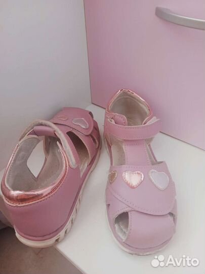 Сандалии для девочки