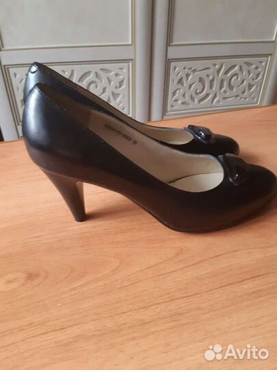 Туфли женские 39 размер черные