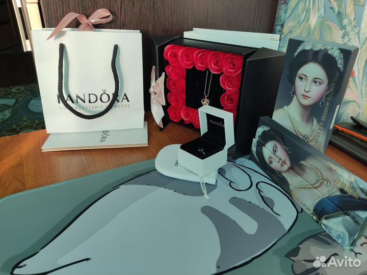Кольцо pandora Возвышенное красное сердце