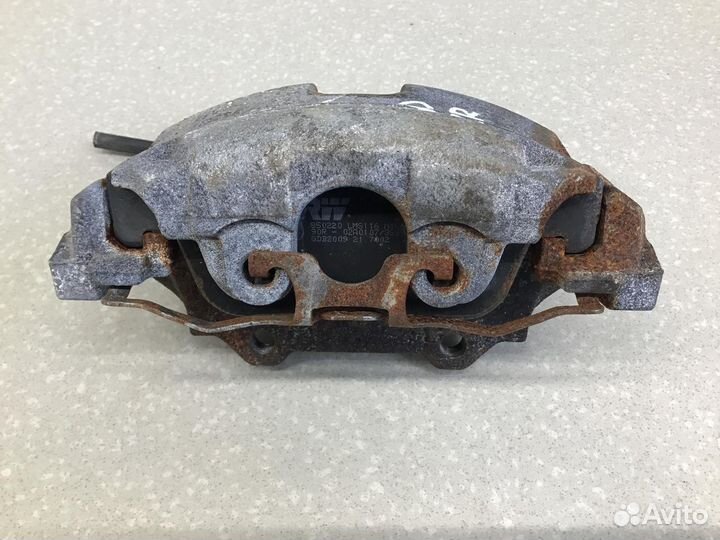 Суппорт передний правый, Ford Kuga 2012 1835113