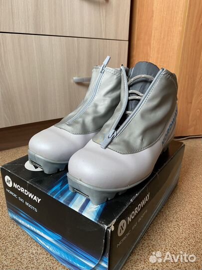 Комплект беговых лыж