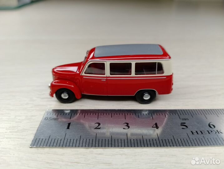 A24) Barkas V 901/2 (1954-1961) красный 2