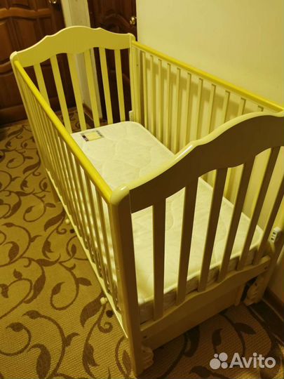 Детская кроватка