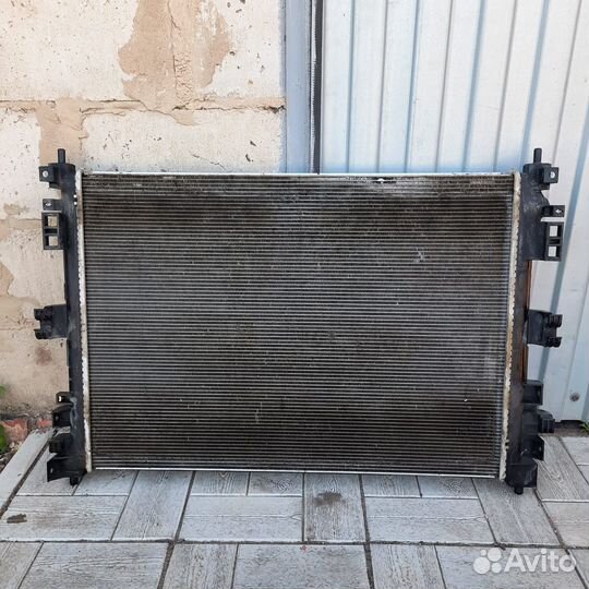 Радиатор охлаждения на haval F7