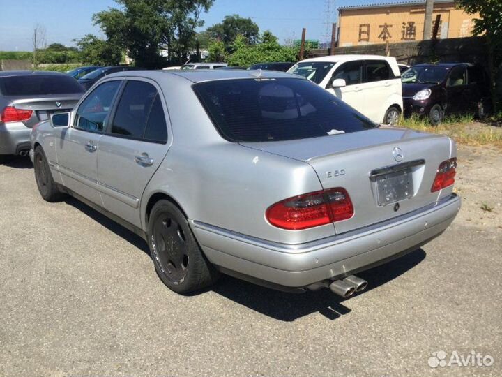 Авто на разбор Mercedes-Benz E-Class W210 113.940
