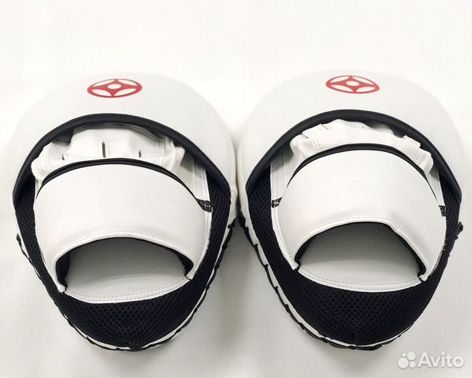 Лапа из натуральной кожи киокушинкай