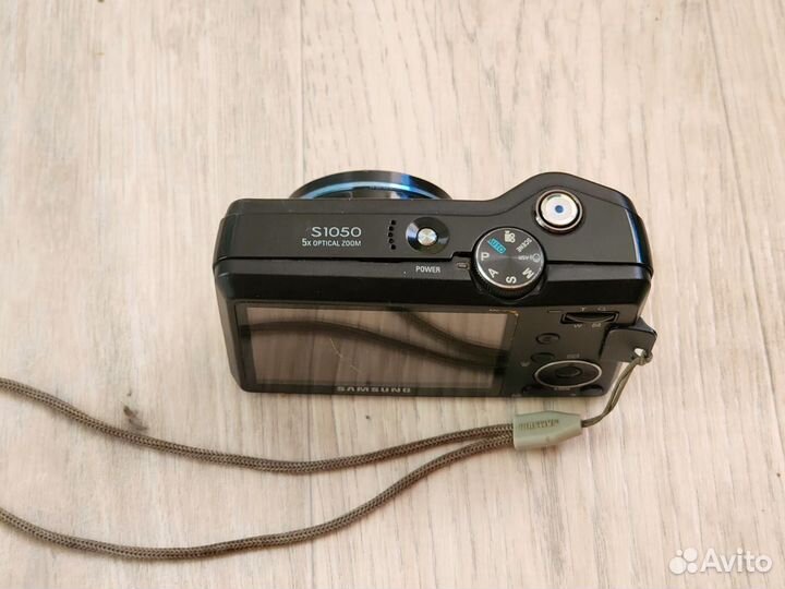 Цифровой фотоаппарат Samsung S1050