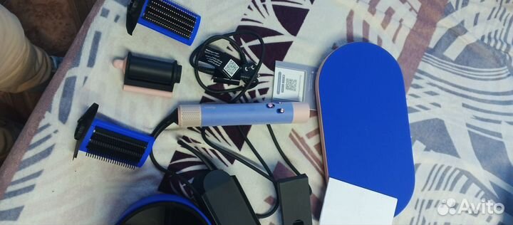 Продам фен dyson