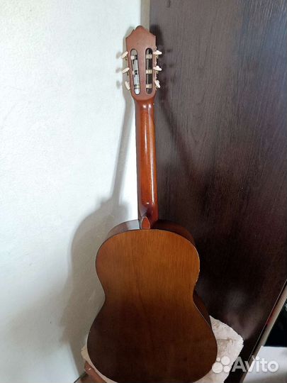 Классическая гитара yamaha c40