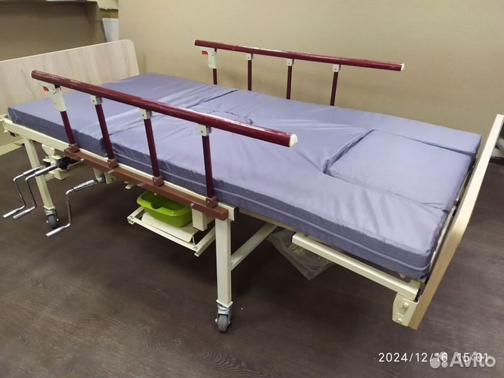 Кровать функциональная для ухода за больными