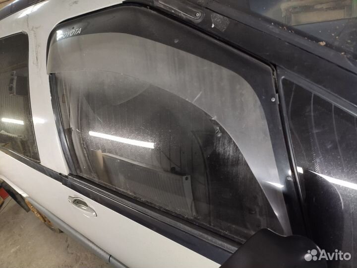 Дефлекторы окон дверей Toyota Estima